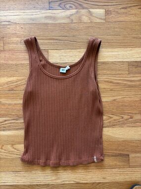 tentree Ribbed Tank Top in Rust